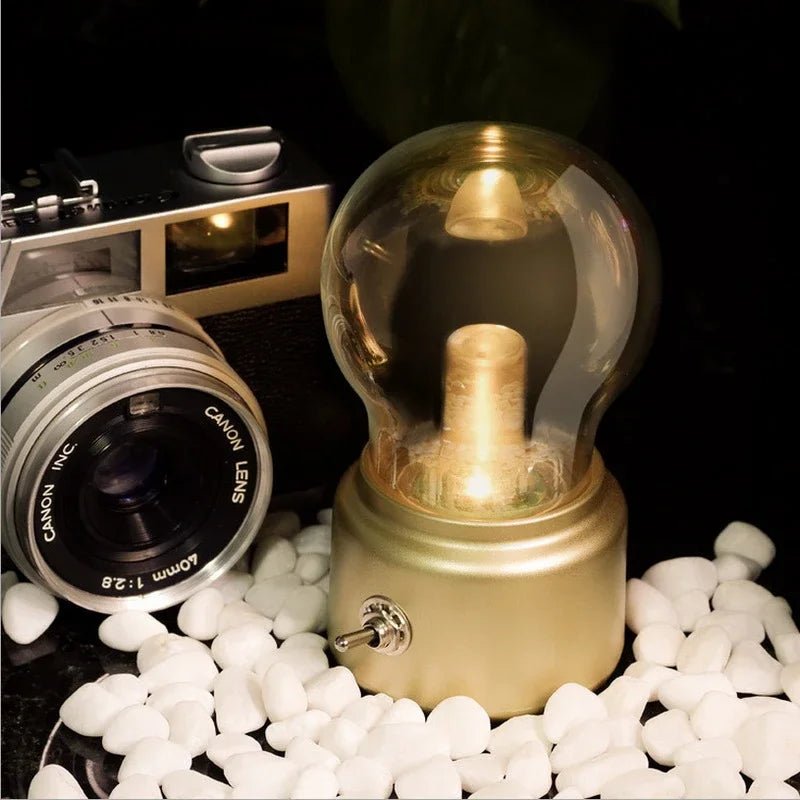 Noční LED lampička - Retro Bulb Zlatá