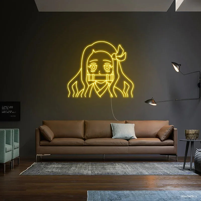 Žlutý LED neon anime dívka, unikátní osvětlení pro fanoušky japonské kultury.