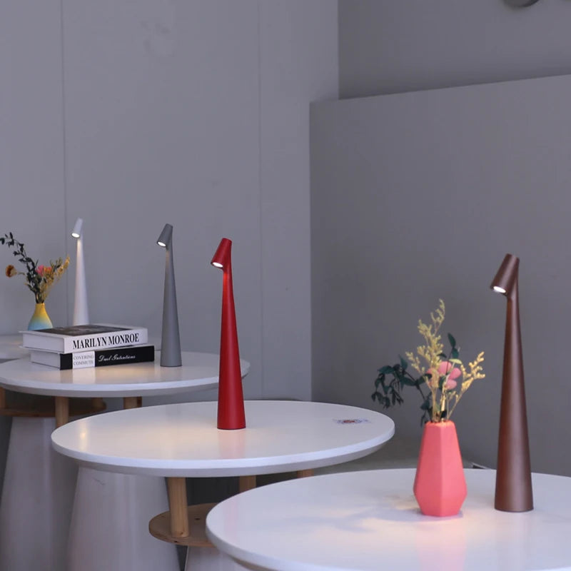 LED stolní lampa Porta – moderní design, dobíjecí, dotykové ovládání, více barev